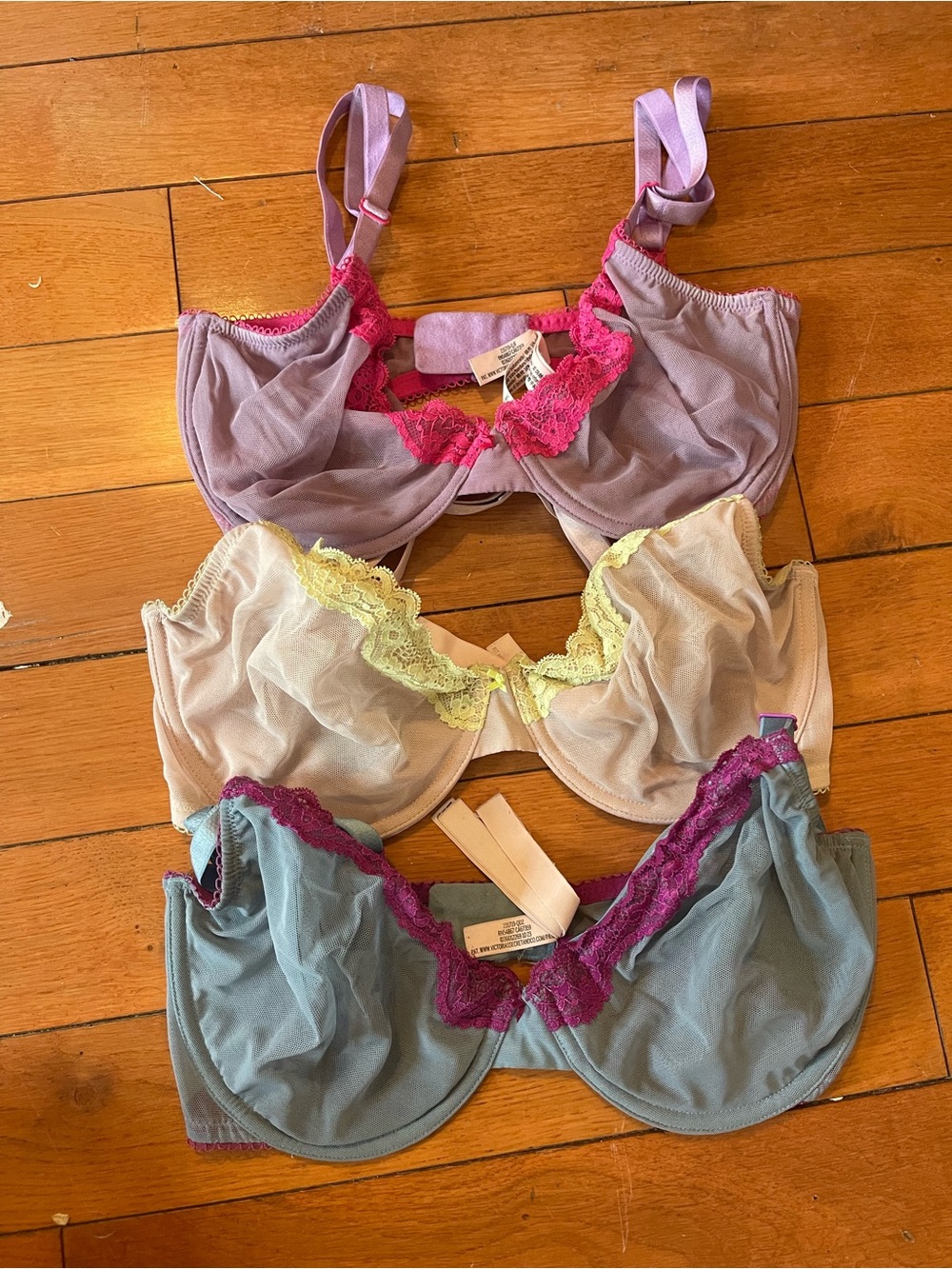 Victoria’s secret Bra Bundle. 34ddd Mesh colorful tease bras.